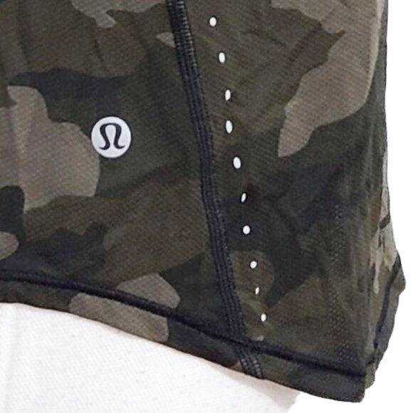 Lululemon High Neck Running and Training T-Shirt Heritage 365 Camo Medium Olive - Picture 10 of 10